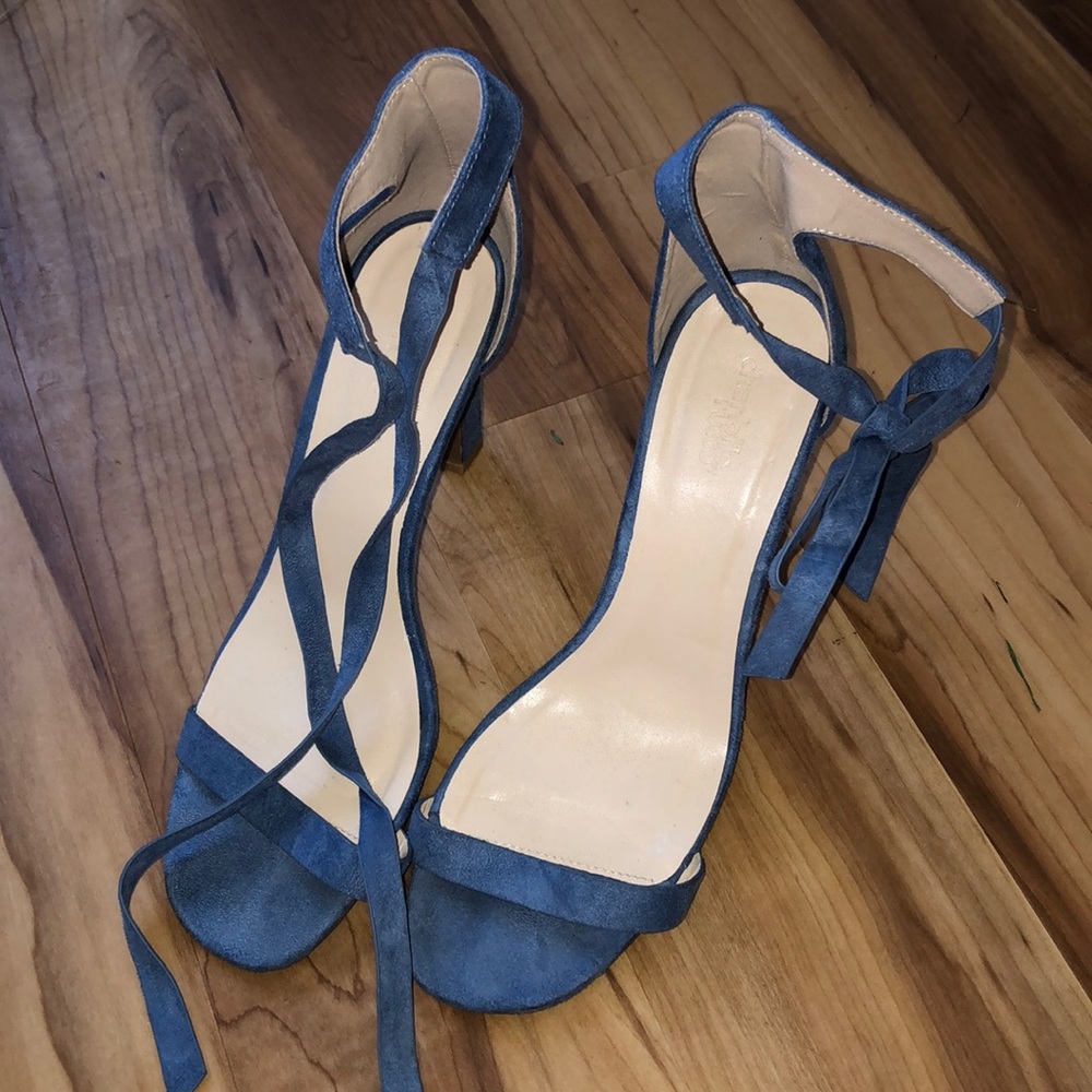 Wrap around heels